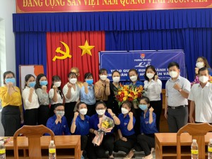 ĐOÀN PHƯỜNG THỚI HÒA TỔ CHỨC LỄ TRAO QUYẾT ĐỊNH THÀNH LẬP CHI ĐOÀN TRƯỜNG TIỂU HỌC TRẦN VĂN ƠN