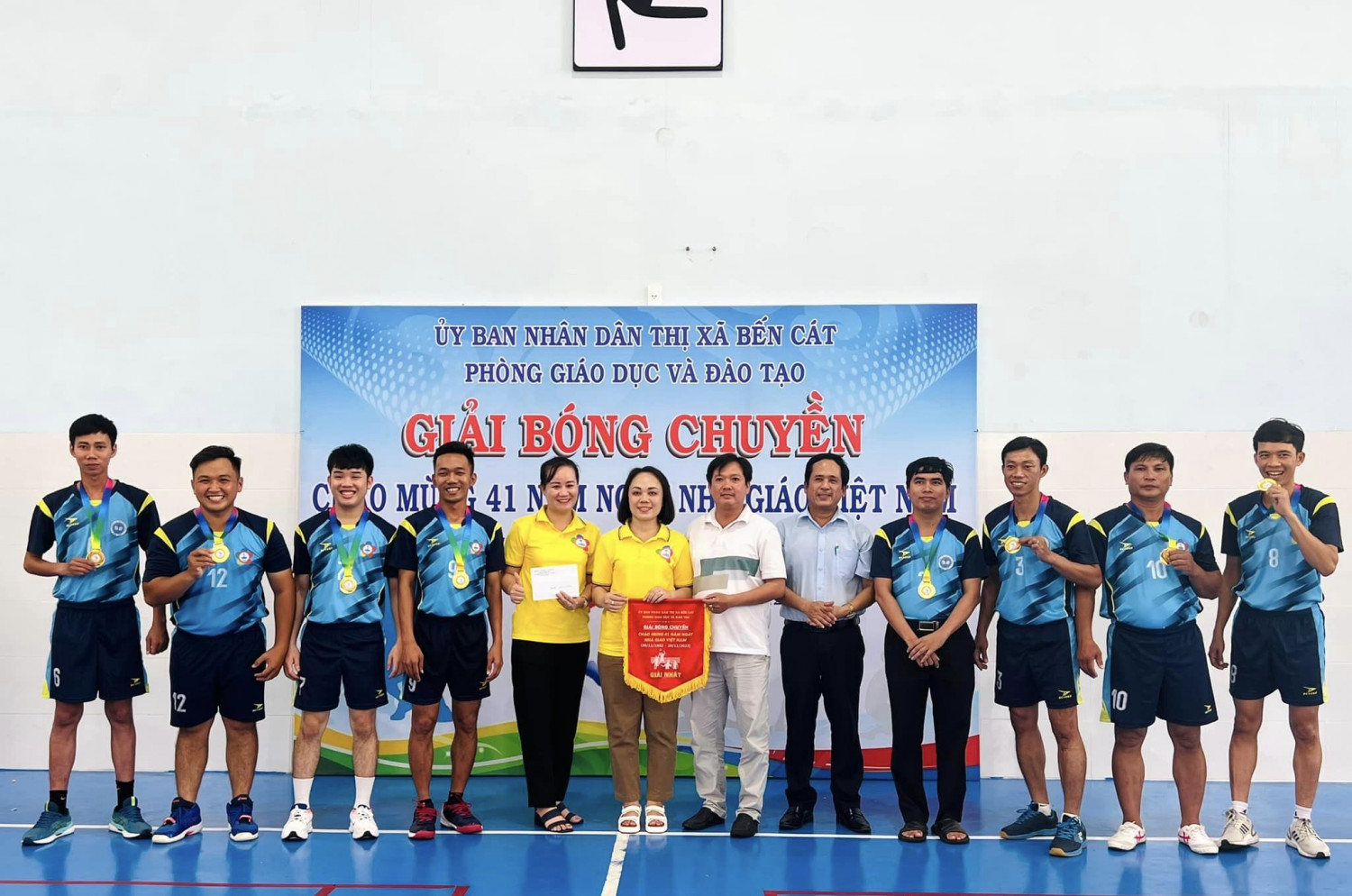 BÓNG CHUYỀN